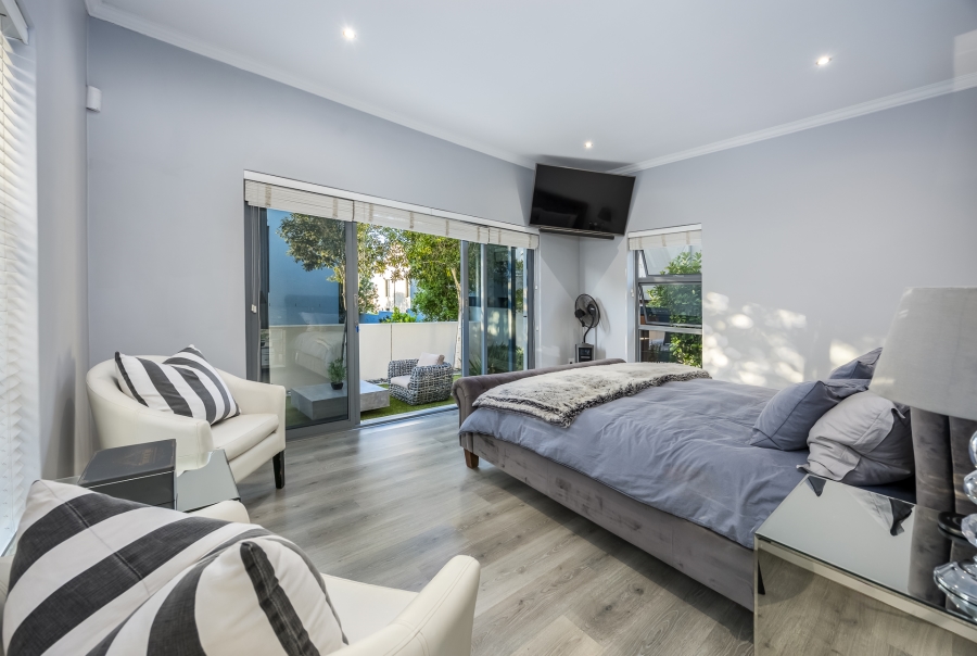 4 Bedroom Property for Sale in Graanendal Western Cape